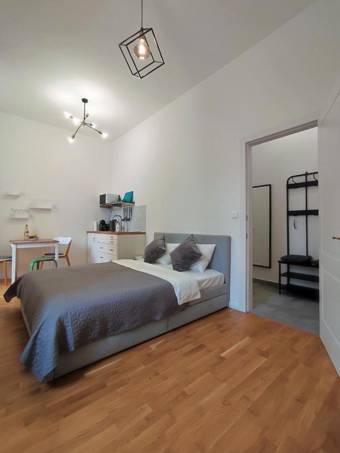 420Welcome.Inn Prague Exterior photo