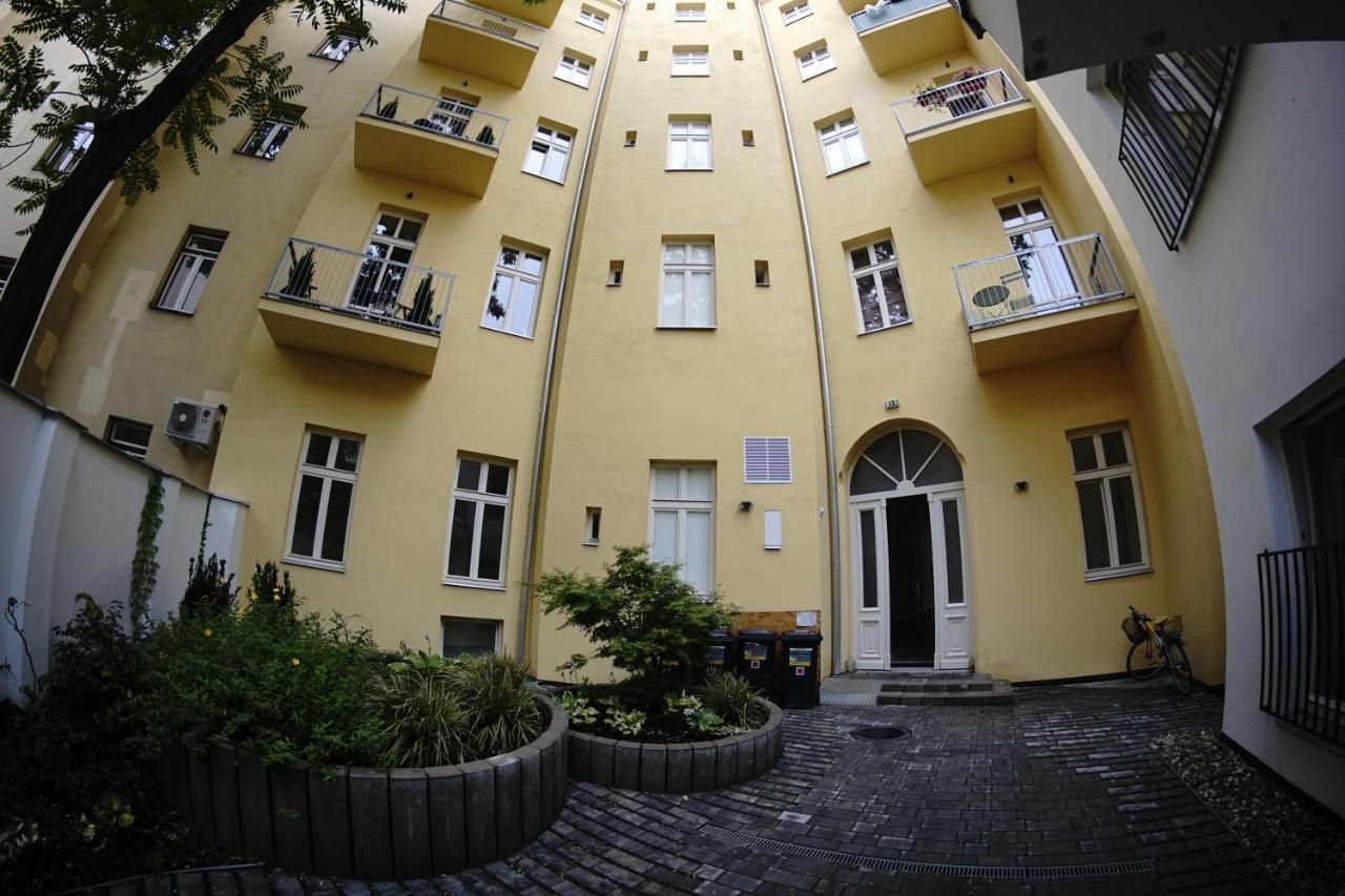 420Welcome.Inn Prague Exterior photo